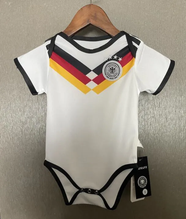 Miniconjunto Baby ALEMANIA 25/26 ¡¡Qué magnífico chollo sin competencia!