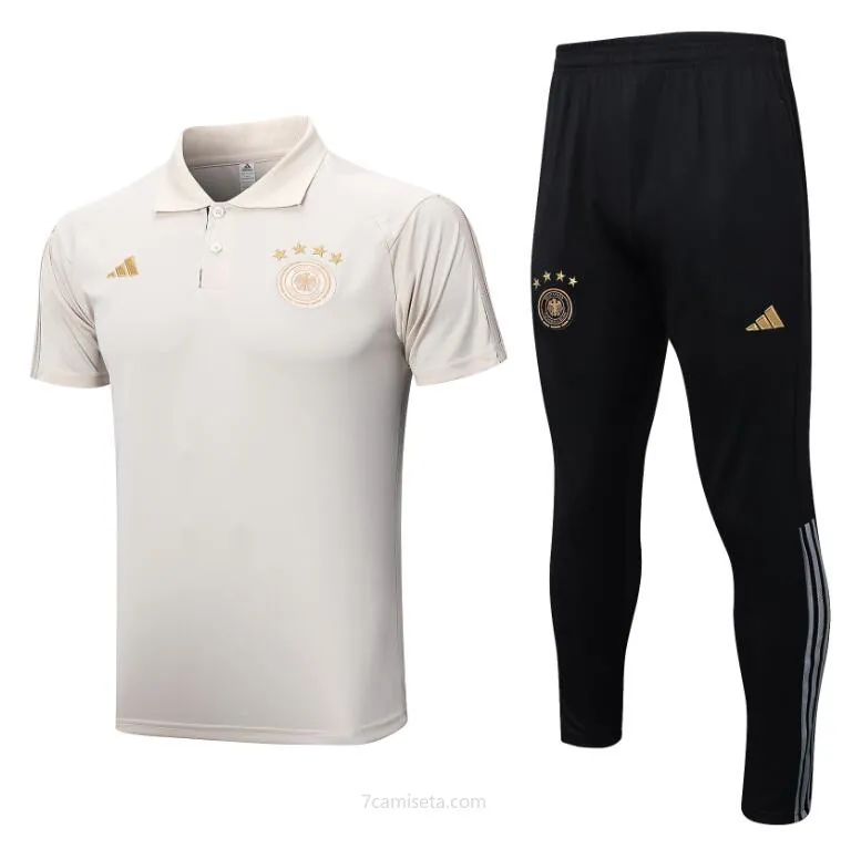 Polo Alemania Pre-Match Beige 22/23 + Pantalones ¡¡Cómo chollo, benefíciate!
