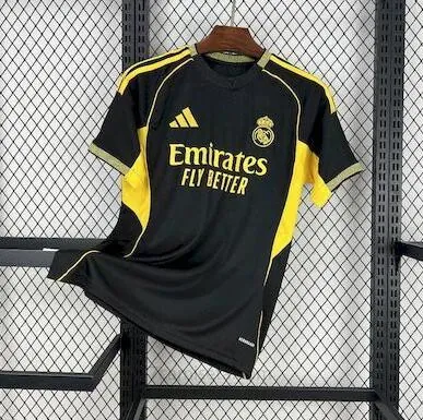 Camiseta Real Madrid Negro Y Amarillo 25/26 Chollazo celestial