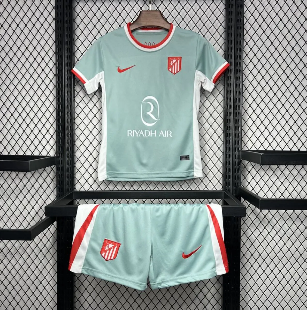 Camiseta 2ª equipación del Atlético de Madrid 24/25 Niño Atrapa este descuento sensacional
