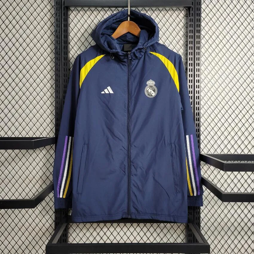 Cortavientos Real Madrid 2023-2024 Reserva este preciaco celestial