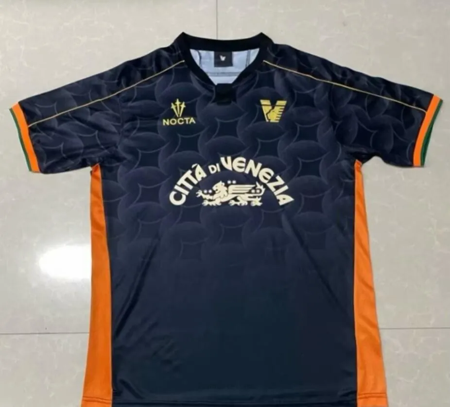 Camiseta Venezia Primera Equipación 24/25 Chollazo, activa