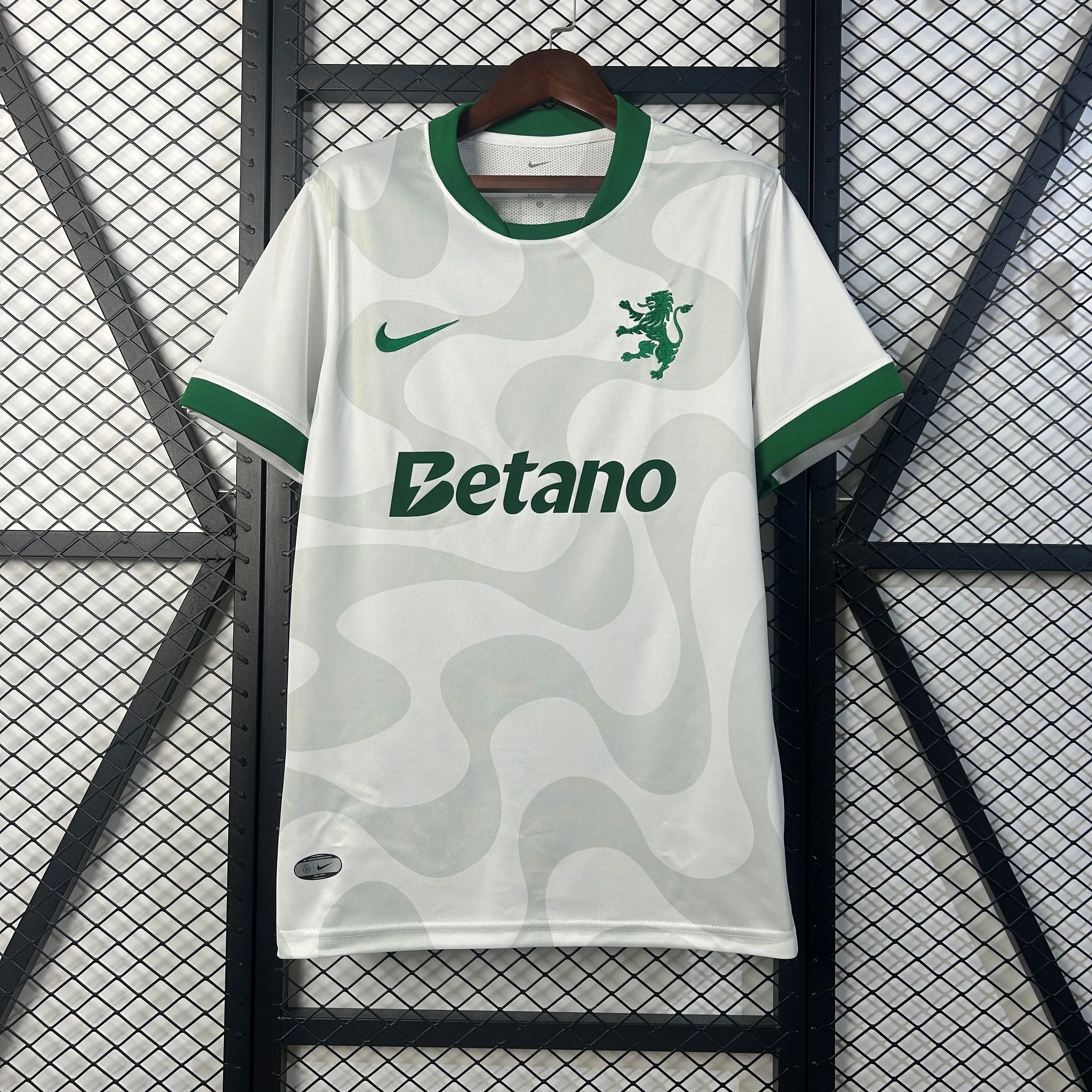 Camiseta Sporting Lisbon Replica Segunda Ropa 2025/26 ¡¡Vaya oportunidad, benefíciate!