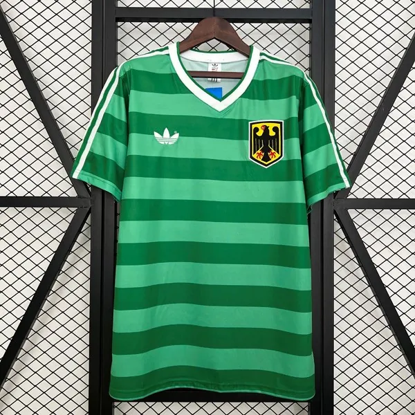 Camiseta Alemania Retro 1984 Verde ¡¡Qué chollo, date prisa!